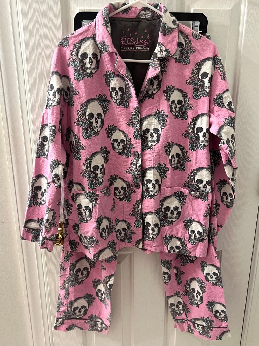 P.J. Salvage Women’s Pink Floral Skull Flannel Cotton Pajama Set Small - Picture 2 of 8